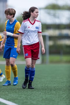 Bild 352 - wBJ Hamburger SV 2 - Victoria 1 : Ergebnis: 0:1